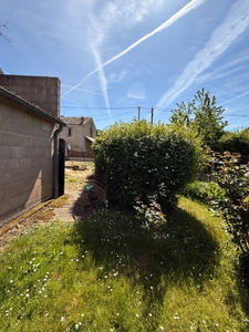 EN EXCLUSIVITE ! Maison en pierre de 136m², 2 garages sur terrain de 950m² 71 500 €
