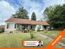 Ensemble de 2 maisons mitoyennes superficie totale de 107m², avec garage, terrain 1171m² 76 600 €