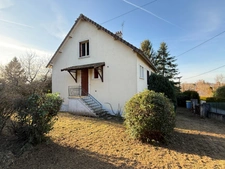 Pavillon de 117m² sur sous sol, 3 chambres avec possibilité d'agrandissement, terrain de 1733m2 89 900 €