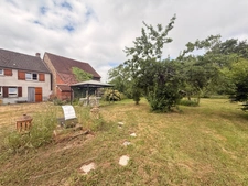 Maison de caractère en pierre, 134m², 4 chambres, Terrain de 2 668 m², proche des Trois Lacs 129 900 €