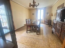 Maison de village, 103m², 3 chambres, terrasse et jardinet avec 2 garages 59 900 €