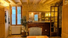 Logis du XVIe siècle dans le Perche – charme rare, dépendances 200 m² et jardin de 4000 m²