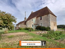 PERCHE - Manoir médiéval 1,5ha puits et dépendances