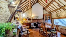 Logis du XVIe siècle dans le Perche – charme rare, dépendances 200 m² et jardin de 4000 m²