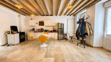 Maison de caractère 180 m² rénovée par architecte (travertin, laine de bois) sur jardin 700 m² — À l'orée de la forêt