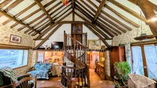 Logis du XVIe siècle dans le Perche – charme rare, dépendances 200 m² et jardin de 4000 m²