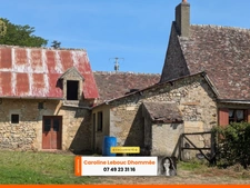 Hameau de plusieurs longères sur 2 hectares