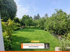 Pavillon des années 80 à restaurer – Volumes, jardin et calme de village