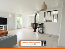 Maison contemporaine avec piscine chauffée et 1,8 hectare clos
