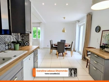 Maison contemporaine avec piscine chauffée et 1,8 hectare clos