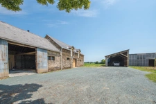 ENSEMBLE IMMOBILIER À RÉNOVER – FORT POTENTIEL – ENTRE GUÉMENÉ-PENFAO ET LA FORÊT DU GÂVRE