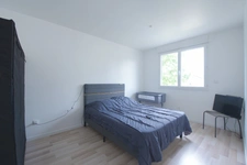 Appartement duplex rénové 3 chambres avec mezzanine proche centre