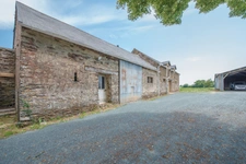 ENSEMBLE IMMOBILIER À RÉNOVER – FORT POTENTIEL – ENTRE GUÉMENÉ-PENFAO ET LA FORÊT DU GÂVRE