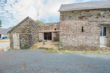 ENSEMBLE IMMOBILIER À RÉNOVER – FORT POTENTIEL – ENTRE GUÉMENÉ-PENFAO ET LA FORÊT DU GÂVRE
