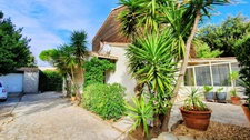 Belle maison rénovée de 6 pièces avec garage véranda et piscine