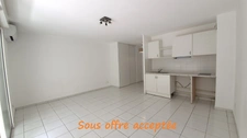 STUDIO LIBRE AVEC BALCON ET STATIONNEMENT