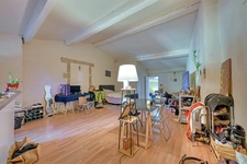 MAISON DE VILLAGE DE 345 M² AVEC JARDIN ET DÉPENDANCES