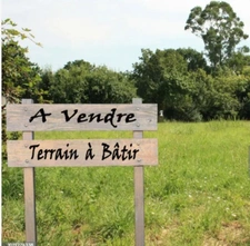 Le Perthuis, 7050 m² dont 3720 m² de terrain constructible avec une vue sur les Sucs