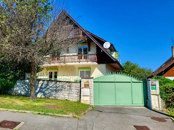 Maison à vendre 4 APPARTEMENTS - PISCINE - VUE LAC - EVIAN LES BAINS (74)