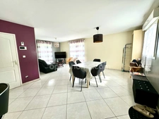 Maison à vendre 5 pièces - 3 chambres - jardin avec piscine hors sol