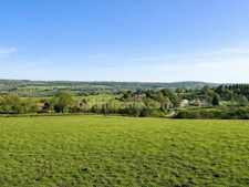 Maison 6 pièces, 5 chambres-Grand séjour-Vue panoramique-Sous-sol complet avec grand garage-Jardin aménagé