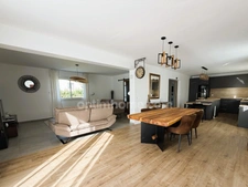 MAISON À VENDRE - RÉNOVÉE EN 2024 – 3 CHAMBRES – SOUS-SOL COMPLET – GARAGE et JARDIN – LISIEUX (14100)