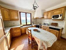 Maison 6 pièces, 5 chambres-Grand séjour-Vue panoramique-Sous-sol complet avec grand garage-Jardin aménagé