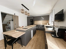 MAISON À VENDRE - RÉNOVÉE EN 2024 – 3 CHAMBRES – SOUS-SOL COMPLET – GARAGE et JARDIN – LISIEUX (14100)