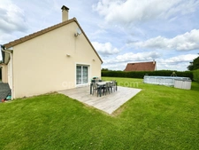 Maison à vendre 5 pièces - 3 chambres - jardin avec piscine hors sol