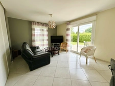 Maison à vendre 5 pièces - 3 chambres - jardin avec piscine hors sol