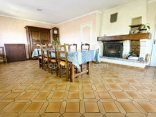 Maison 6 pièces, 5 chambres-Grand séjour-Vue panoramique-Sous-sol complet avec grand garage-Jardin aménagé
