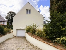 MAISON À VENDRE - RÉNOVÉE EN 2024 – 3 CHAMBRES – SOUS-SOL COMPLET – GARAGE et JARDIN – LISIEUX (14100)