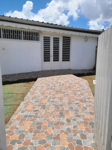 Fort de France - Zone Franche de Dillon - Maison 4 pièces  