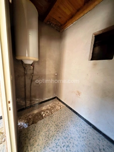 Maison de 83 m² à rénover avec terrain et garage à moins d'une heure de la frontière luxembourgeoise.