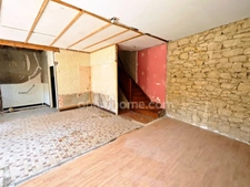 Maison de 83 m² à rénover avec terrain et garage à moins d'une heure de la frontière luxembourgeoise.