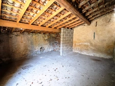 Maison de 83 m² à rénover avec terrain et garage à moins d'une heure de la frontière luxembourgeoise.
