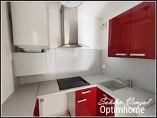 APPARTEMENT de type 2, 30m2 environ,  d'exposition PLEIN SUD avec BALCON , ASCENSEUR et PARKING – 
