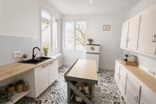 Vierzon au calme,maison sur sous-sol en bon état de 125m2