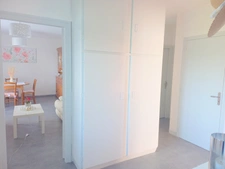 A Vierzon dans le cher Maison élevé sur sous sol  sur un teerain clos et arboré. 92 000 Euros FAI.