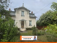 Maison de charme de 140m2 à rénover, 4 chambres,Vierzon Village