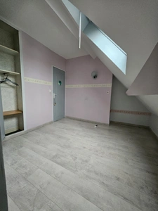 Maison sur sous sol,135m2 habitables en parfait état.Vierzon(18100).