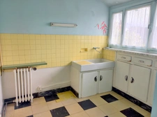 Maison de charme de 140m2 à rénover, 4 chambres,Vierzon Village