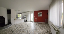 Maison sur sous sol,135m2 habitables en parfait état.Vierzon(18100).