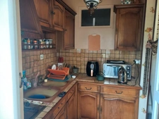 Appartement de trois chambres en rez de jardin avec grande terrasse et parking sécurisé.Vierzon centre ville.