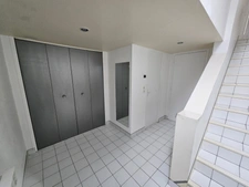 Maison sur sous sol,135m2 habitables en parfait état.Vierzon(18100).