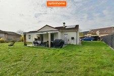 Profitez de la baisse de prix pour acquérir ce superbe pavillon de plain-pied moderne de 100 m², avec 3 chambres et un grand terrain.