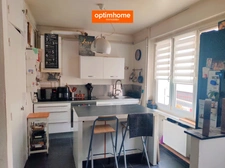 Appartement 4 pièces avec place de stationnement et balcon