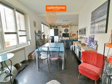 Appartement 4 pièces avec place de stationnement et balcon
