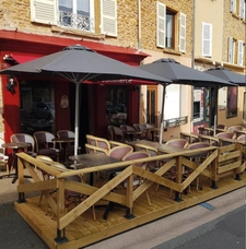 Bar-restaurant à VAL-D'OINGT (69)