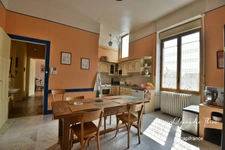 Maison à vendre 12 pièces  (01)